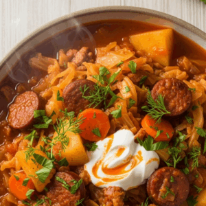 Hearty Cabbage Stew: A Comforting Bowl of Nutrient-Rich Flavor
