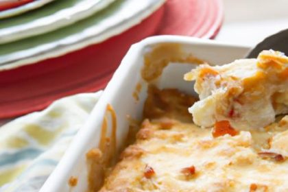 Cozy Chicken Noodle Casserole with Crispy Cracker Crunch